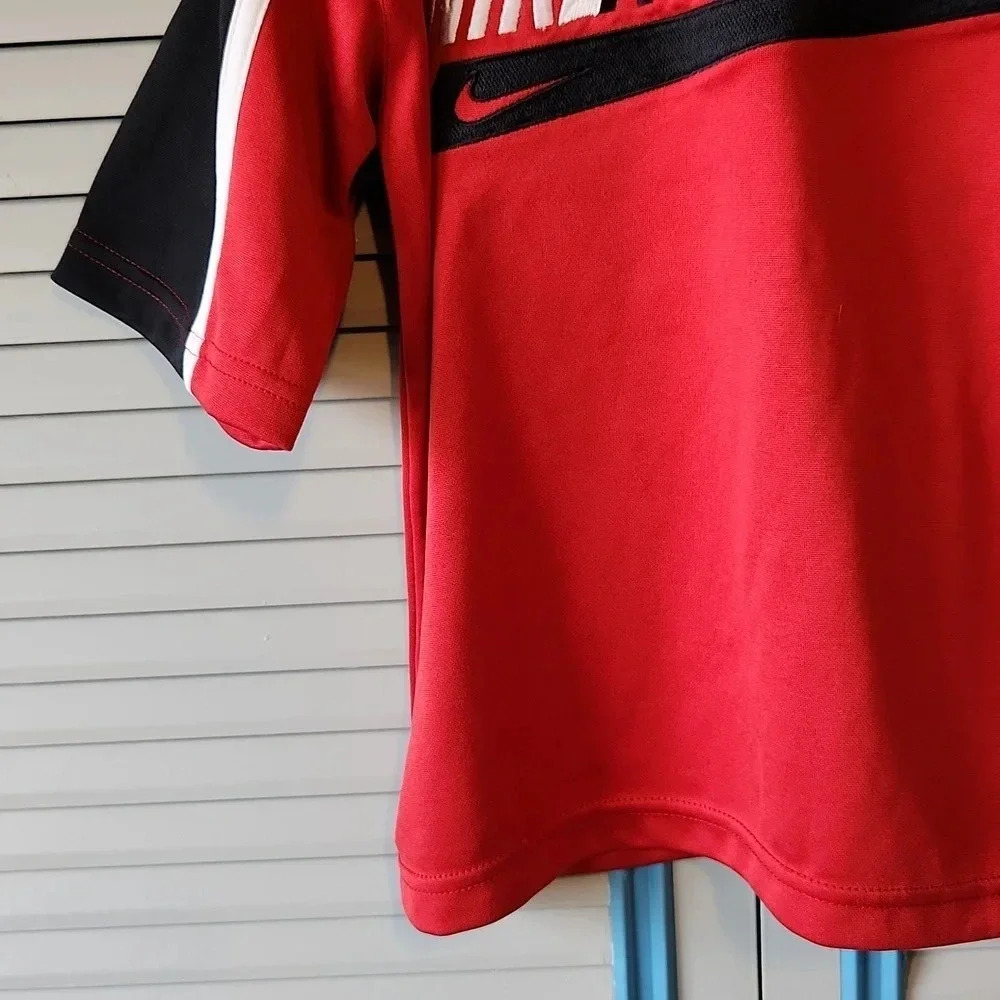 Nike red and black jersey - Picture 5 of 14